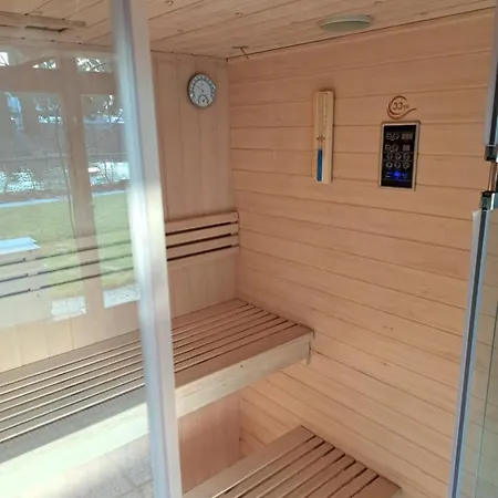 بيت للعطل River Ljubljanica