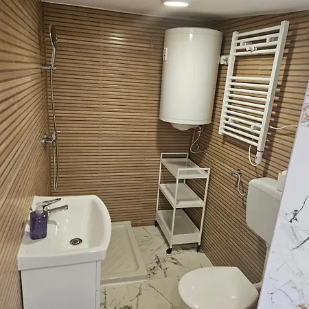 River Ljubljanica * ليوبليانا